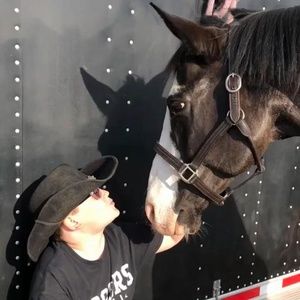 Meet your Posher, Jennifer